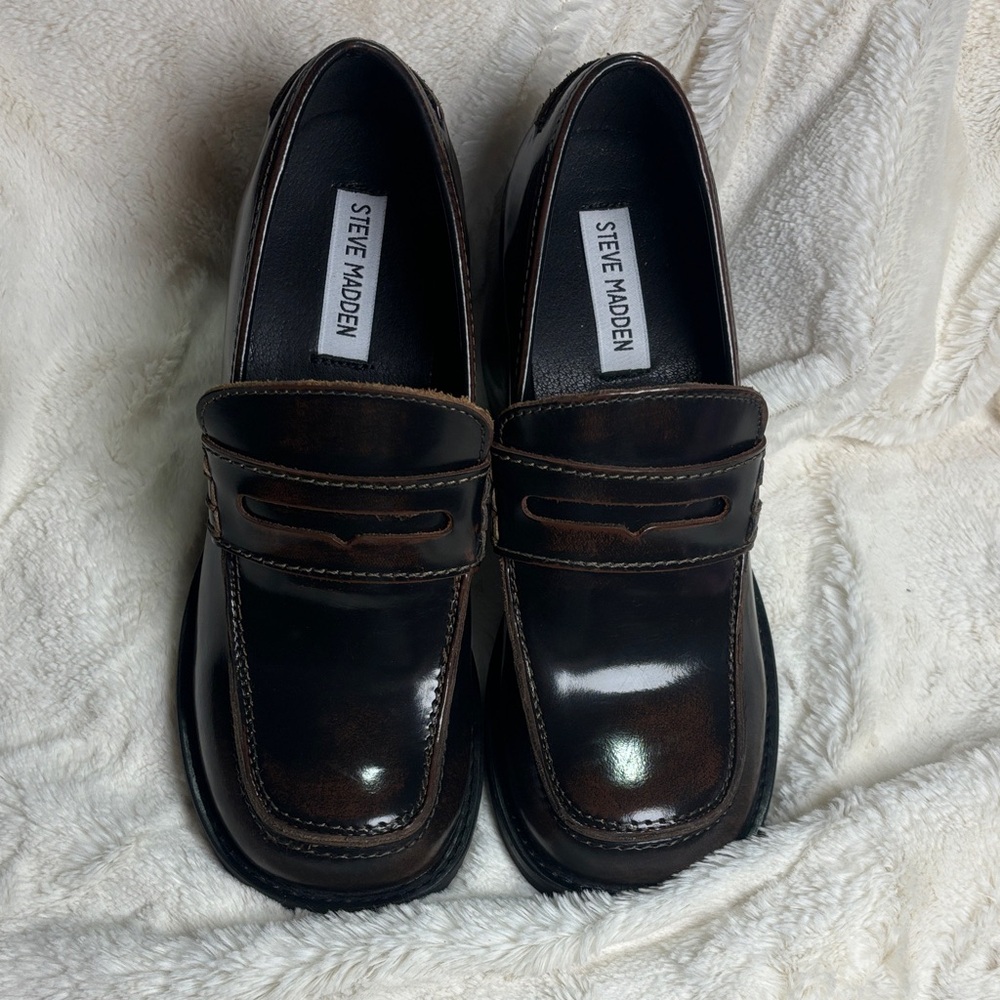 Steve Madden Black and Brown Loafers